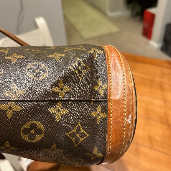 Authentic vintage Louis Vuitton bucket bag! - Picture 9 of 12